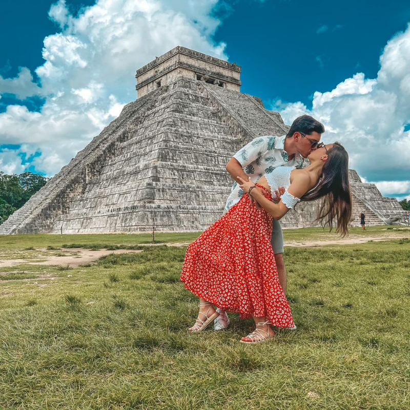 Chichen Itza Lujo + 2 Cenotes (IK KIL E HUBIKU)